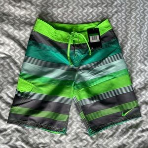 NWT Boys Nike Board Shorts size L (11-13 y/o)
